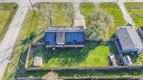 71 Garfield Street La Porte TX 77571