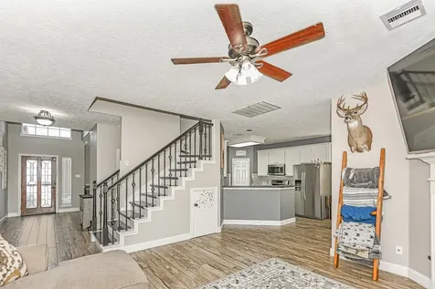 322 Spencer Landing W La Porte TX 77571