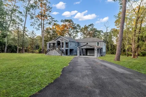 83 White Oak Drive N Woodbranch TX 77357