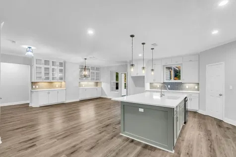 83 White Oak Drive N Woodbranch TX 77357