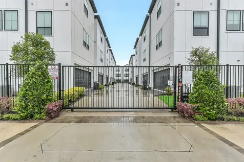 2804 Grand Fountains Drive D Houston TX 77054