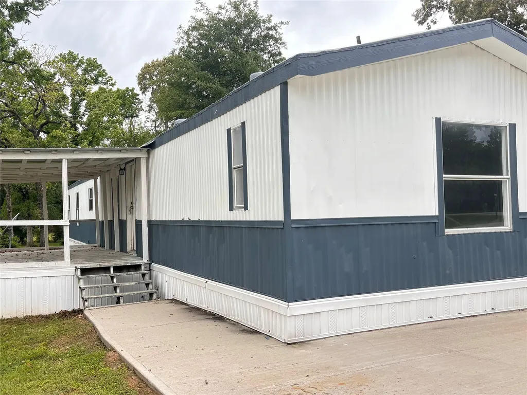 231 Morris Lane Lane S Huntsville TX 77320