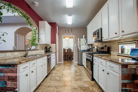 9214 Windy Spring Court Houston TX 77089