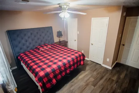 9214 Windy Spring Court Houston TX 77089