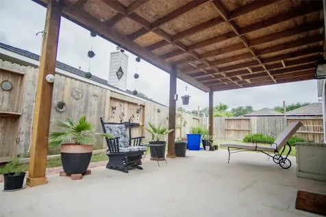 9214 Windy Spring Court Houston TX 77089