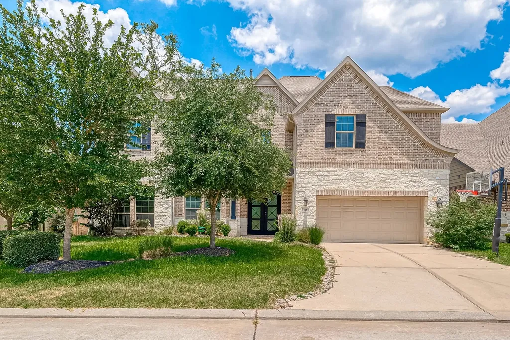 115 N Winter Sunrise Circle Tomball TX 77375