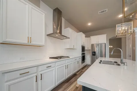 115 N Winter Sunrise Circle Tomball TX 77375