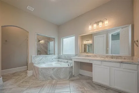 115 N Winter Sunrise Circle Tomball TX 77375