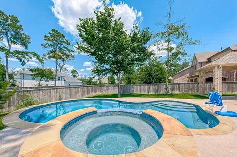 115 N Winter Sunrise Circle Tomball TX 77375