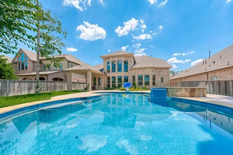 115 N Winter Sunrise Circle Tomball TX 77375