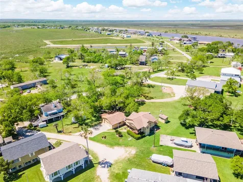 5216-4 County Road 469 Brazoria TX 77422