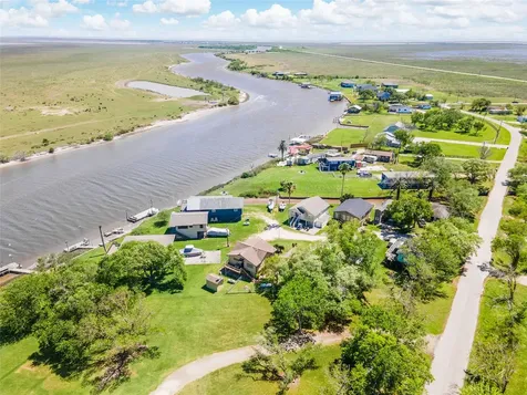 5216-4 County Road 469 Brazoria TX 77422