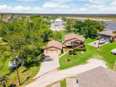5216-4 County Road 469 Brazoria TX 77422