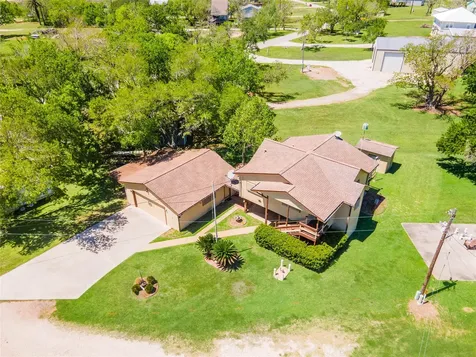 5216-4 County Road 469 Brazoria TX 77422