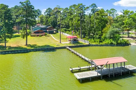 200 Trott Lane Point Blank TX 77364