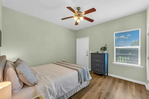 5419 Avenue N 1/2 Galveston TX 77551