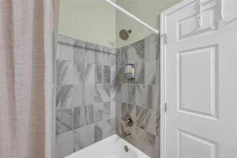 5419 Avenue N 1/2 Galveston TX 77551