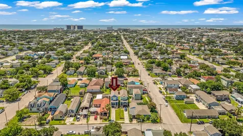5419 Avenue N 1/2 Galveston TX 77551