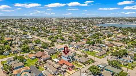 5419 Avenue N 1/2 Galveston TX 77551
