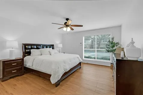 5005 Georgi Lane 156 Houston TX 77092