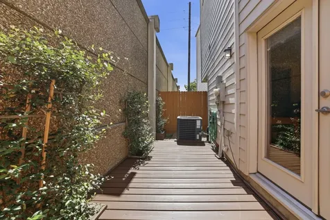 4102 Marina Street Houston TX 77007