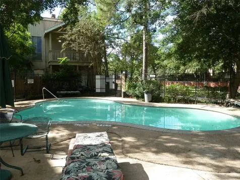 2100 Tanglewilde Street 373 Houston TX 77063