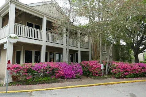 2100 Tanglewilde Street 373 Houston TX 77063
