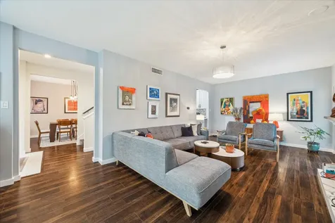 2100 Tanglewilde Street 373 Houston TX 77063