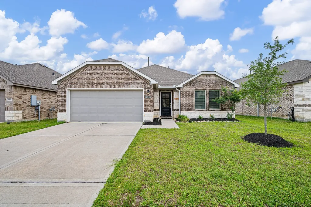 5315 Latigo Court Alvin TX 77511