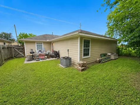 8121 Livingston Street Houston TX 77051