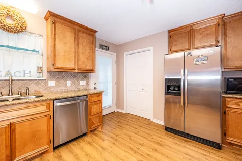 115 Albacore Street Sargent TX 77414