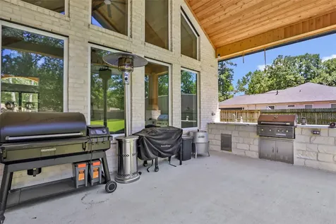 2423 Roman Forest Boulevard New Caney TX 77357