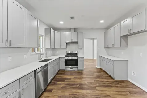 4826 Brooklawn Drive Houston TX 77066