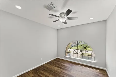 4826 Brooklawn Drive Houston TX 77066