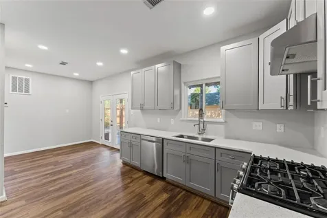 4826 Brooklawn Drive Houston TX 77066