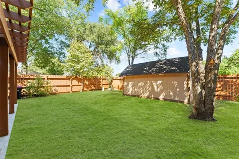 4826 Brooklawn Drive Houston TX 77066