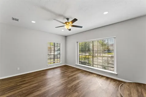 4826 Brooklawn Drive Houston TX 77066