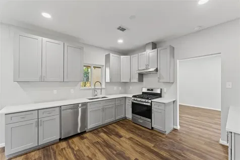 4826 Brooklawn Drive Houston TX 77066