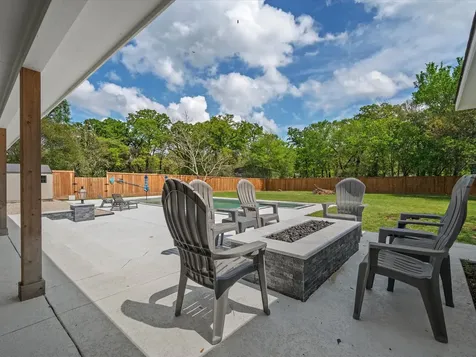 19855 W Lakeshore Drive Magnolia TX 77355