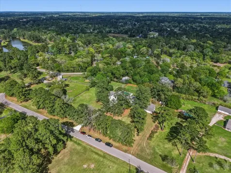 19855 W Lakeshore Drive Magnolia TX 77355