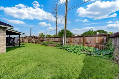 702 Hollyhock Drive Stafford TX 77477