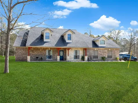21 Twin Forks Drive Willis TX 77378