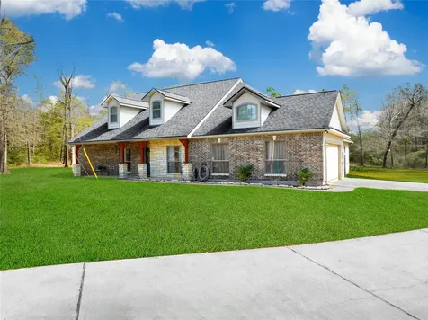 21 Twin Forks Drive Willis TX 77378