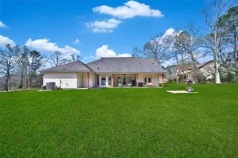 21 Twin Forks Drive Willis TX 77378