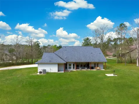 21 Twin Forks Drive Willis TX 77378