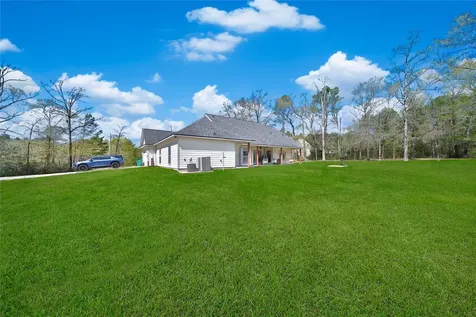 21 Twin Forks Drive Willis TX 77378