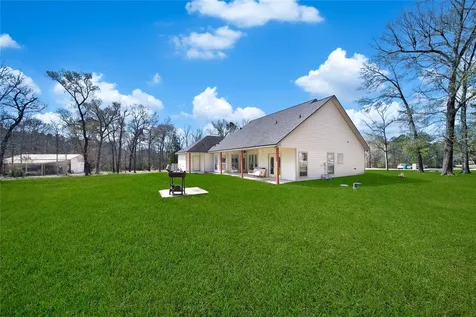 21 Twin Forks Drive Willis TX 77378