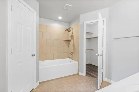 12326 11th Street Santa Fe TX 77510