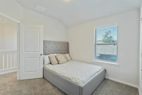 12242 N Chestnut Hills Drive Conroe TX 77303
