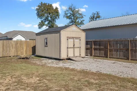 12242 N Chestnut Hills Drive Conroe TX 77303
